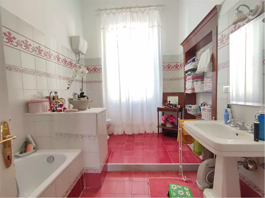 Immagine 42 di Appartamento in vendita  in Via Maggi a Livorno