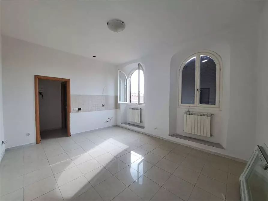 Immagine 2 di Appartamento in vendita  in via mentana a Livorno