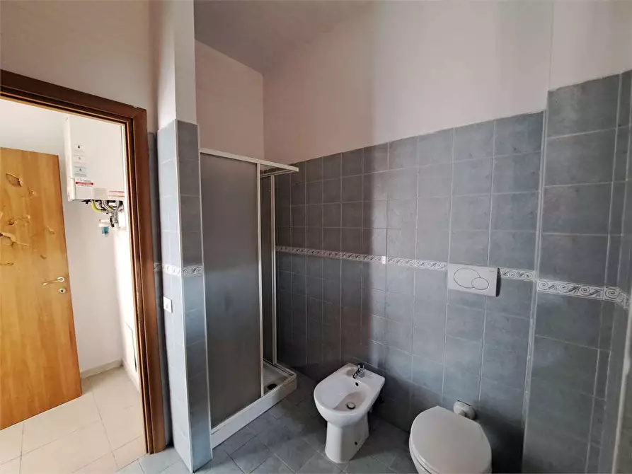 Immagine 10 di Appartamento in vendita  in via mentana a Livorno