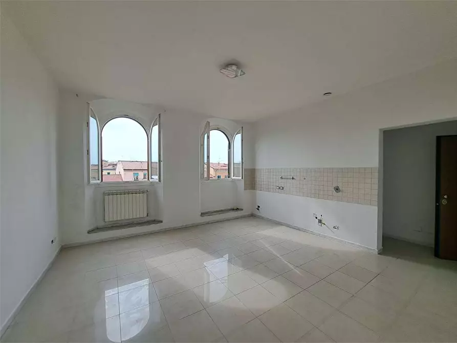 Immagine 1 di Appartamento in vendita  in via mentana a Livorno