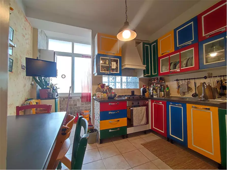 Immagine 5 di Appartamento in vendita  in VIA ROMAGNOSI a Livorno