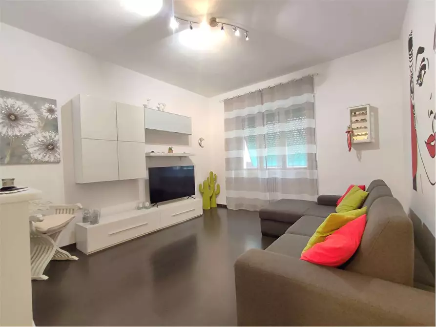 Immagine 1 di Appartamento in vendita  in via Antonio Mangini a Livorno