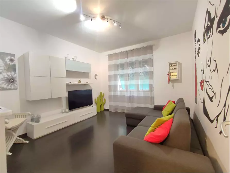 Immagine 4 di Appartamento in vendita  in via Antonio Mangini a Livorno