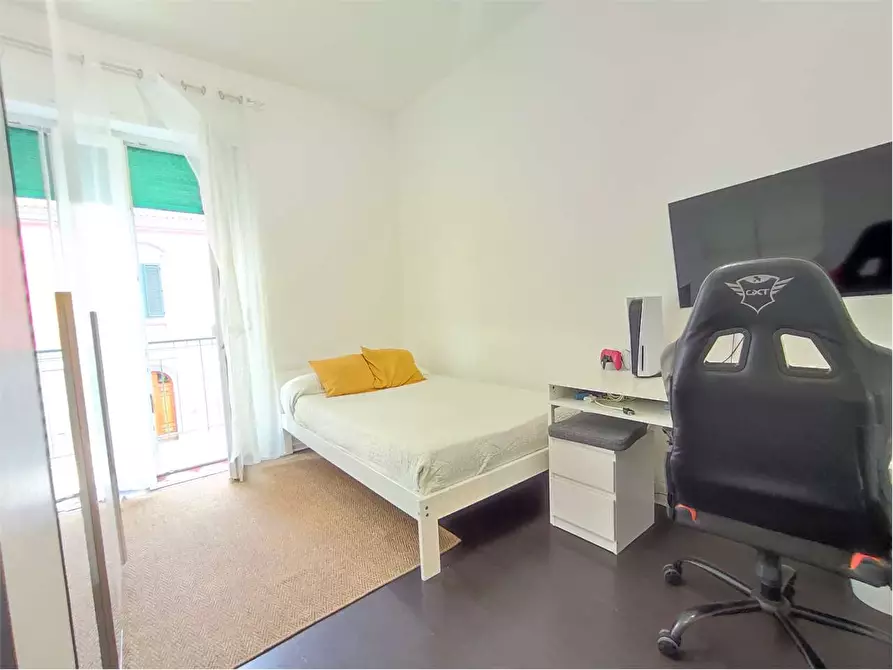 Immagine 10 di Appartamento in vendita  in via Antonio Mangini a Livorno