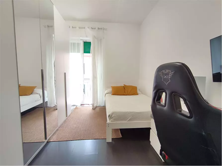 Immagine 13 di Appartamento in vendita  in via Antonio Mangini a Livorno