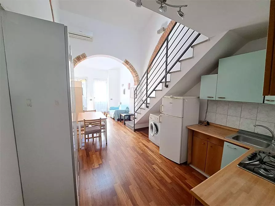 Immagine 3 di Appartamento in vendita  in via VITTORIO CORCOS a Livorno