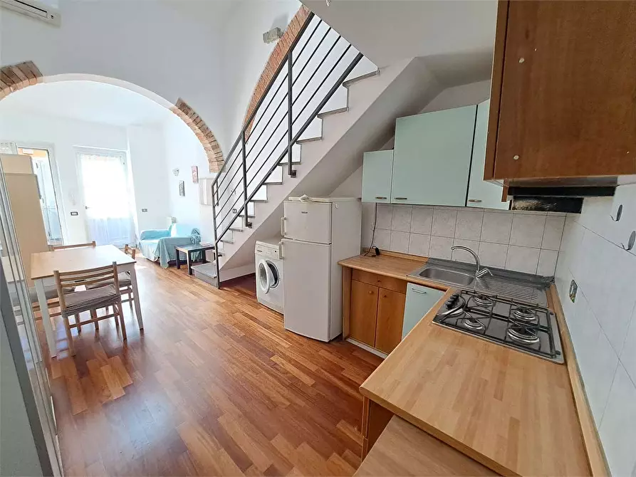 Immagine 4 di Appartamento in vendita  in via VITTORIO CORCOS a Livorno