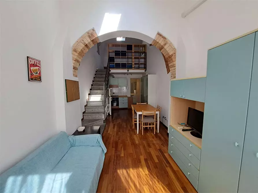 Immagine 5 di Appartamento in vendita  in via VITTORIO CORCOS a Livorno