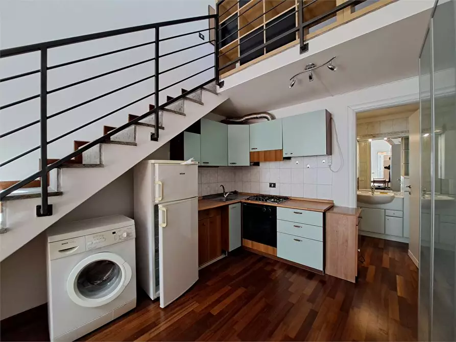 Immagine 8 di Appartamento in vendita  in via VITTORIO CORCOS a Livorno