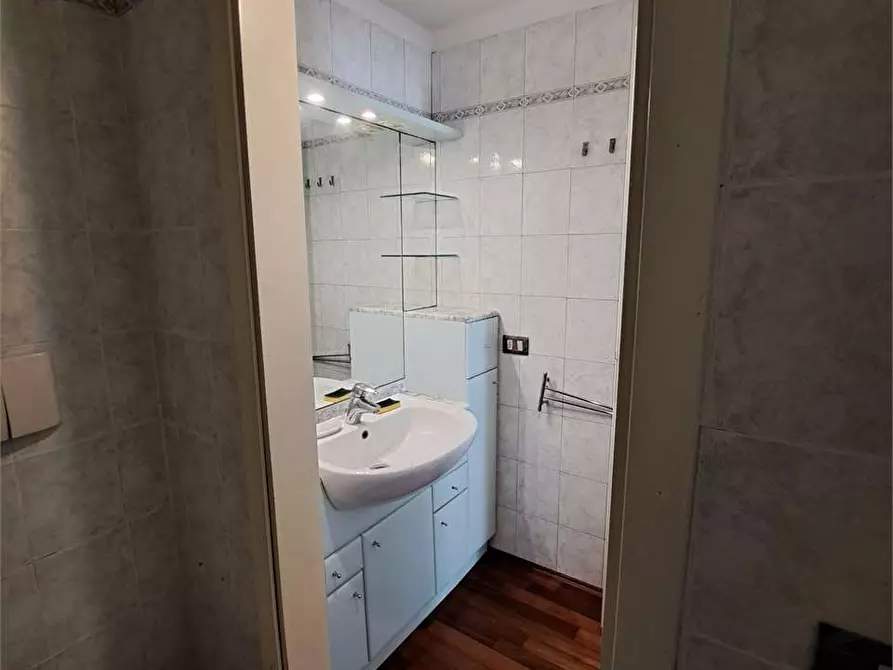 Immagine 16 di Appartamento in vendita  in via VITTORIO CORCOS a Livorno