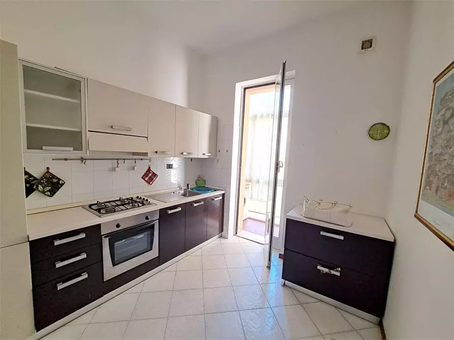 Immagine 14 di Appartamento in vendita  in Viale italia  5 a Livorno