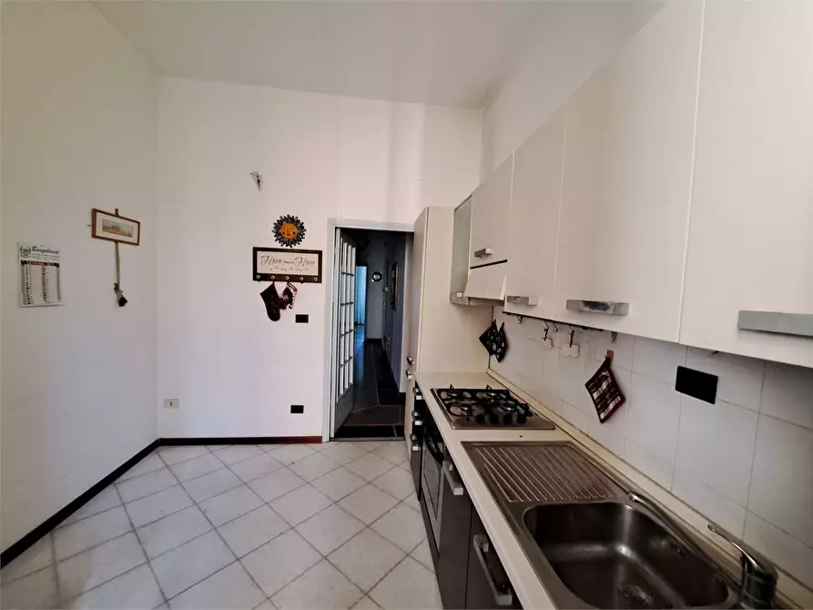 Immagine 15 di Appartamento in vendita  in Viale italia  5 a Livorno