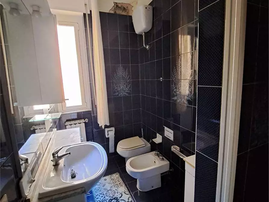 Immagine 26 di Appartamento in vendita  in Viale italia  5 a Livorno