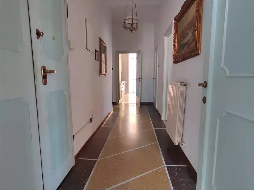 Immagine 13 di Appartamento in vendita  in Viale italia  5 a Livorno