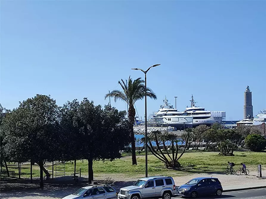Immagine 31 di Appartamento in vendita  in Viale italia  5 a Livorno