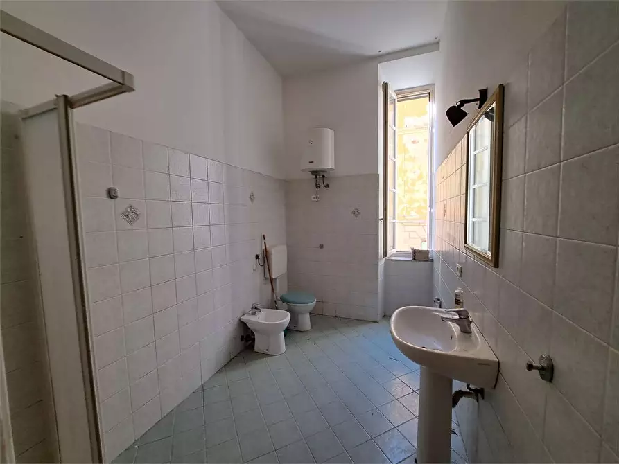 Immagine 3 di Appartamento in vendita  in via dei Mulini a Livorno