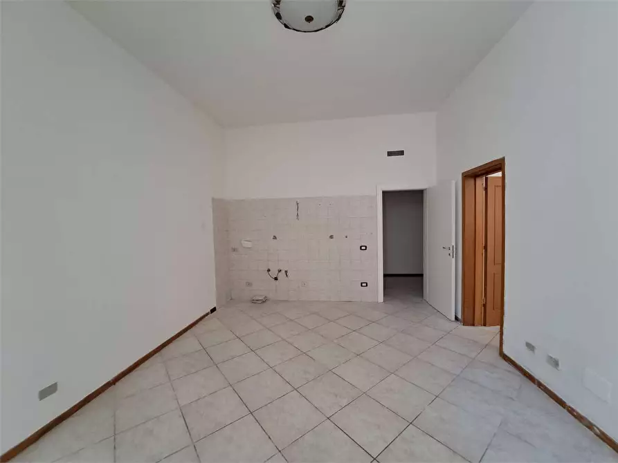 Immagine 9 di Appartamento in vendita  in via dei Mulini a Livorno