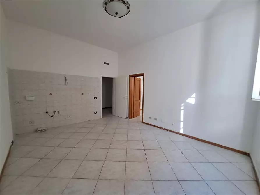 Immagine 11 di Appartamento in vendita  in via dei Mulini a Livorno