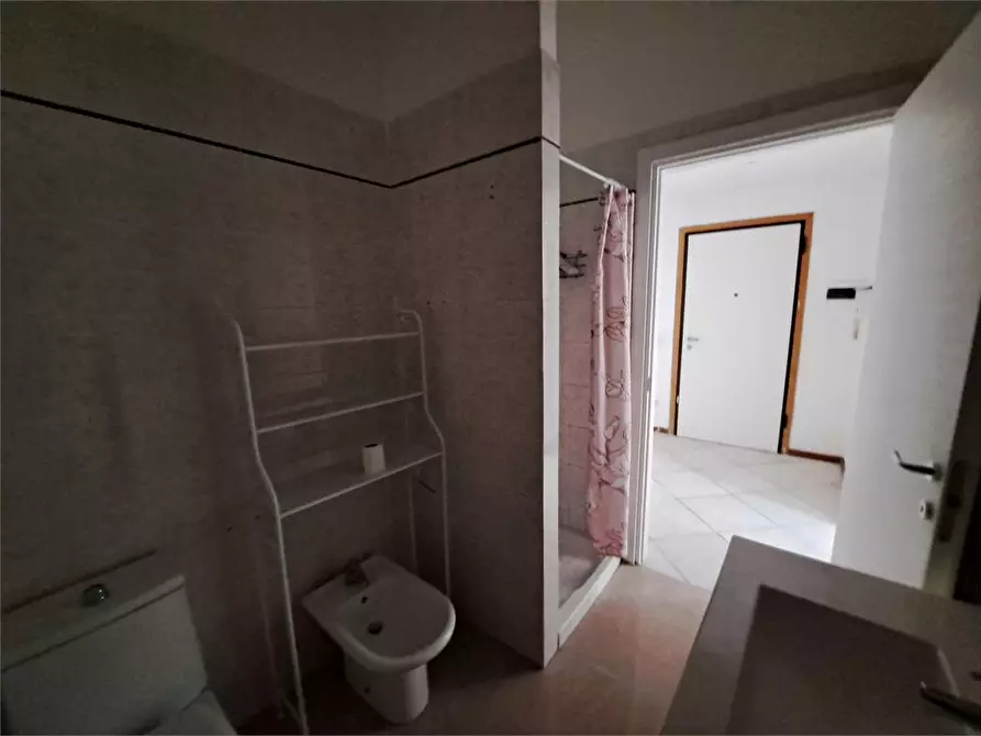 Immagine 18 di Appartamento in vendita  in via dei Mulini a Livorno