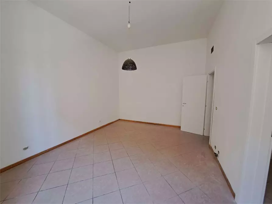Immagine 6 di Appartamento in vendita  in via dei Mulini a Livorno