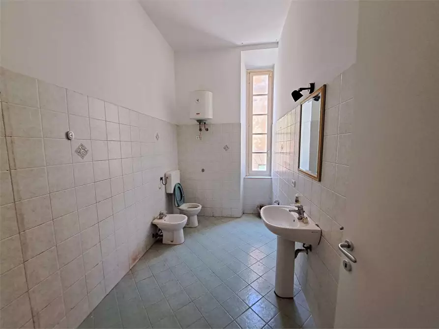 Immagine 12 di Appartamento in vendita  in via dei Mulini a Livorno