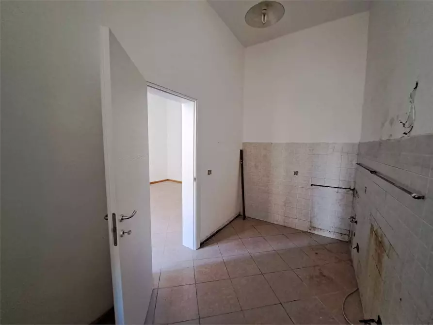 Immagine 18 di Appartamento in vendita  in via dei Mulini a Livorno