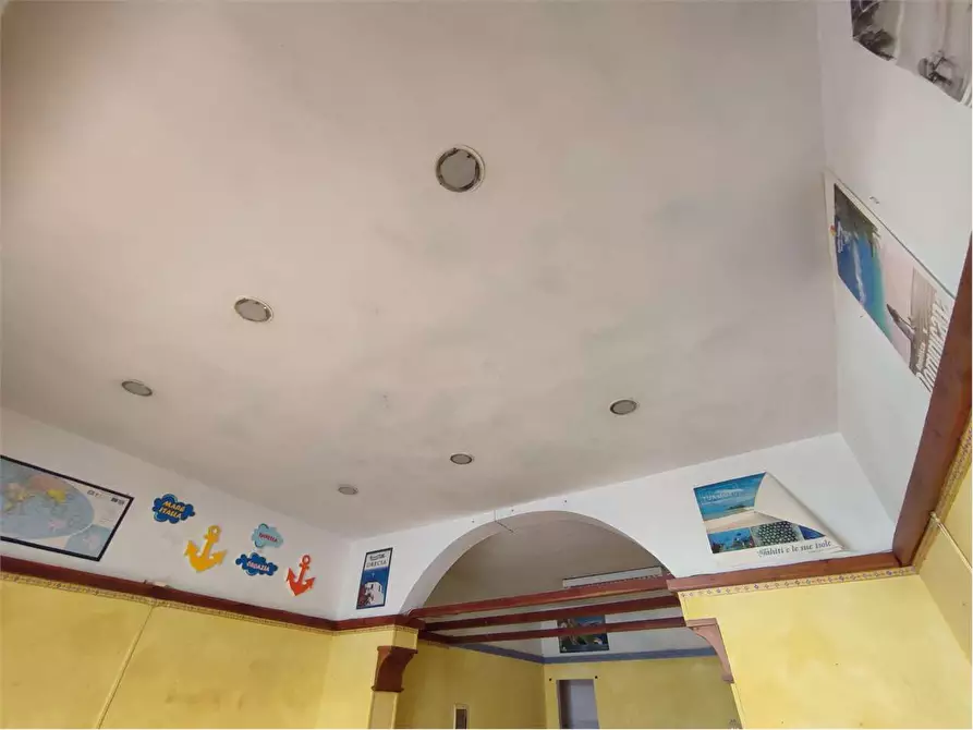 Immagine 4 di Negozio in vendita  in via Goldoni 11 a Livorno