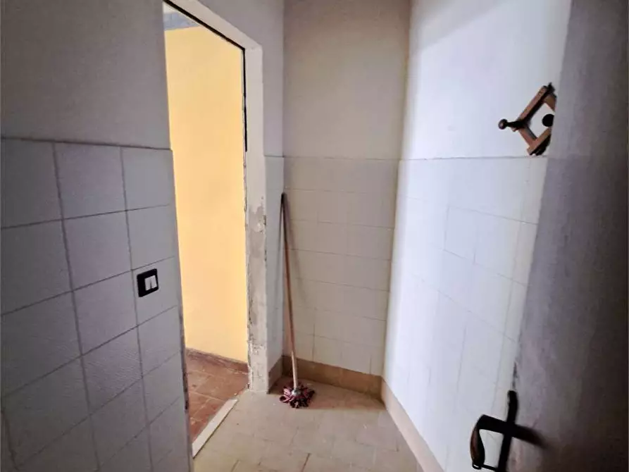 Immagine 16 di Negozio in vendita  in via Goldoni 11 a Livorno