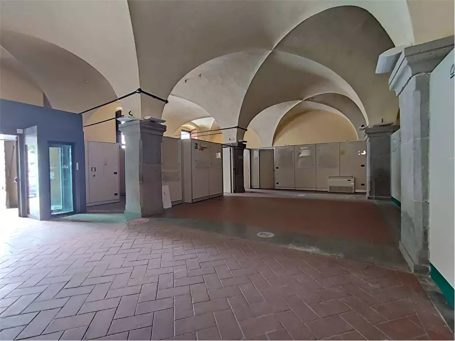Immagine 27 di Ufficio in affitto  in SCALI DELLE PIETRE a Livorno