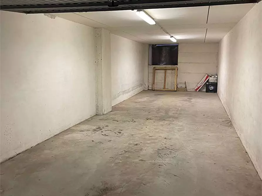 Immagine 18 di Ufficio in affitto  in Via Guglielmo Marconi  133 a Desenzano Del Garda