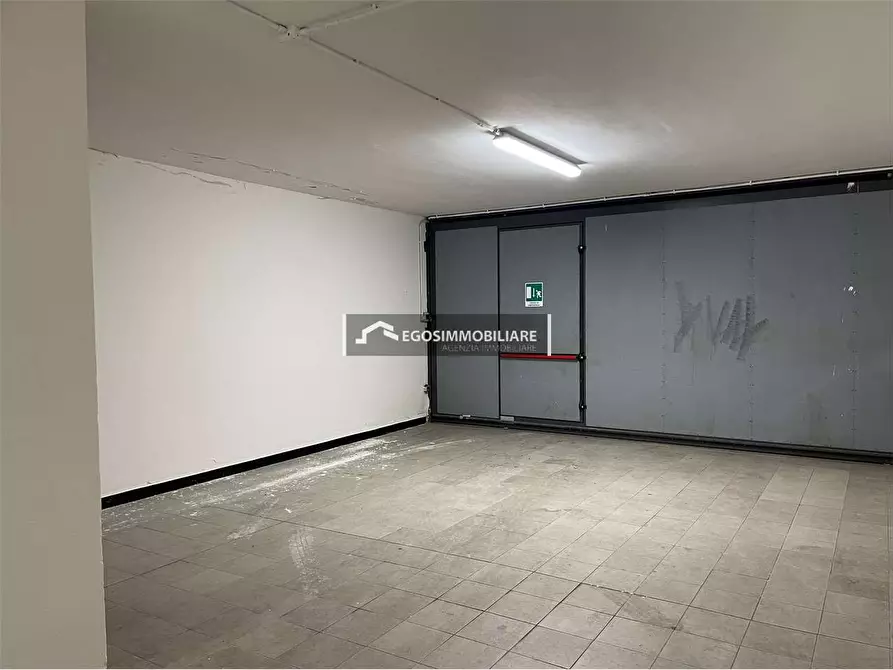 Immagine 3 di Capannone industriale in vendita  a Desenzano Del Garda