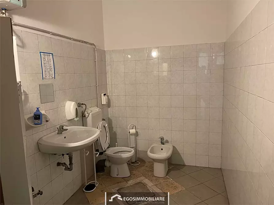 Immagine 6 di Capannone industriale in vendita  a Desenzano Del Garda