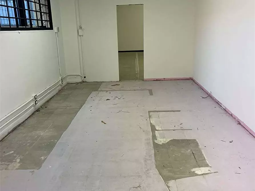 Immagine 8 di Capannone industriale in vendita  a Desenzano Del Garda