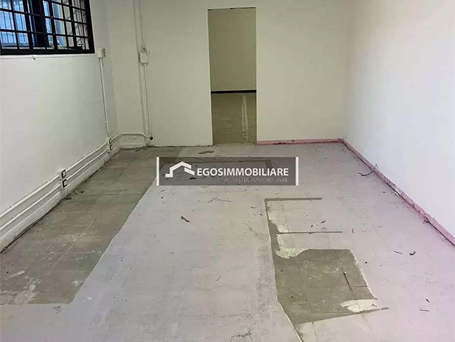 Immagine 8 di Capannone industriale in vendita  a Desenzano Del Garda