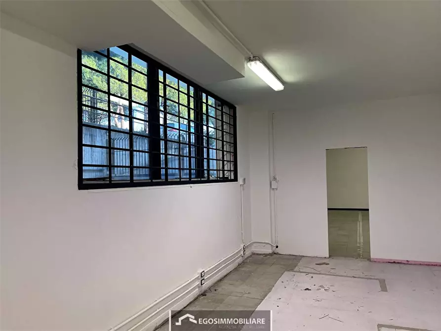 Immagine 9 di Capannone industriale in vendita  a Desenzano Del Garda