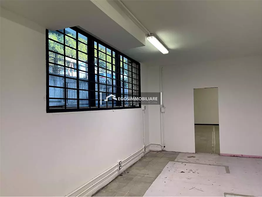 Immagine 9 di Capannone industriale in vendita  a Desenzano Del Garda