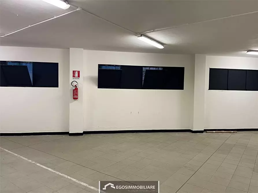 Immagine 10 di Capannone industriale in vendita  a Desenzano Del Garda