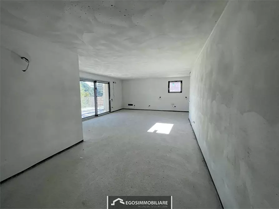 Immagine 8 di Attico in vendita  in Via Sirmione 21 a Desenzano Del Garda