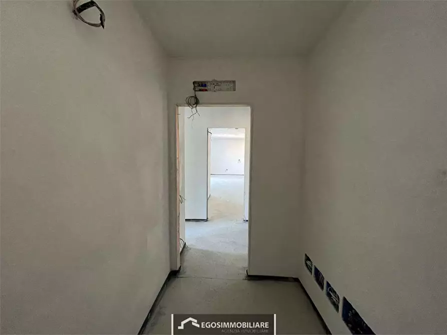 Immagine 10 di Trilocale in vendita  in Via Sirmione 21 a Desenzano Del Garda