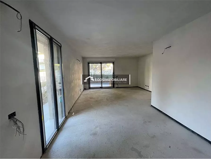 Immagine 17 di Trilocale in vendita  in Via Sirmione 21 a Desenzano Del Garda