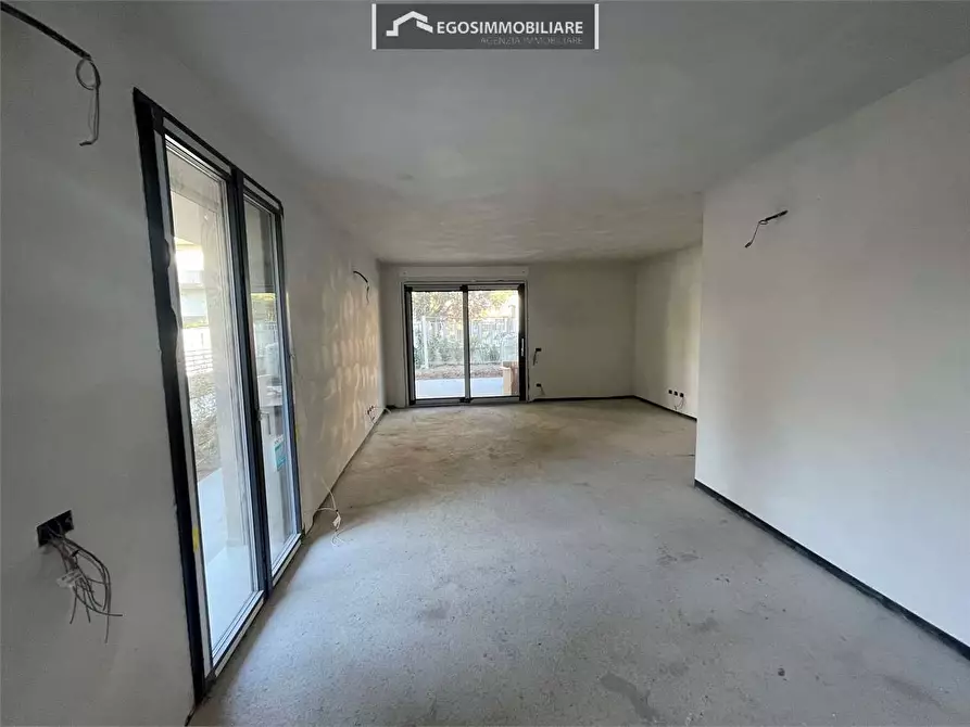 Immagine 17 di Trilocale in vendita  in Via Sirmione 21 a Desenzano Del Garda