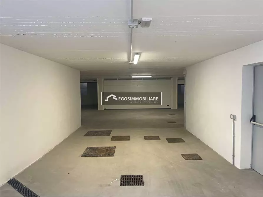 Immagine 23 di Trilocale in vendita  in Via Sirmione 21 a Desenzano Del Garda