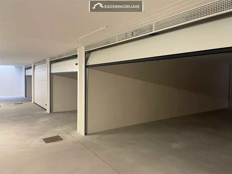 Immagine 25 di Trilocale in vendita  in Via Sirmione 21 a Desenzano Del Garda