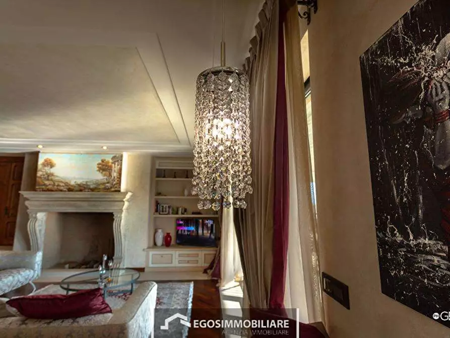 Immagine 24 di Villa in vendita  a Padenghe Sul Garda