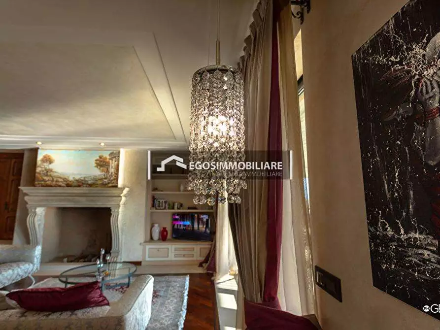 Immagine 24 di Villa in vendita  a Padenghe Sul Garda