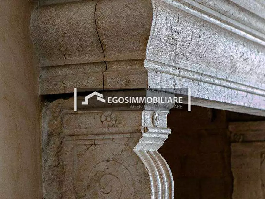 Immagine 26 di Villa in vendita  a Padenghe Sul Garda