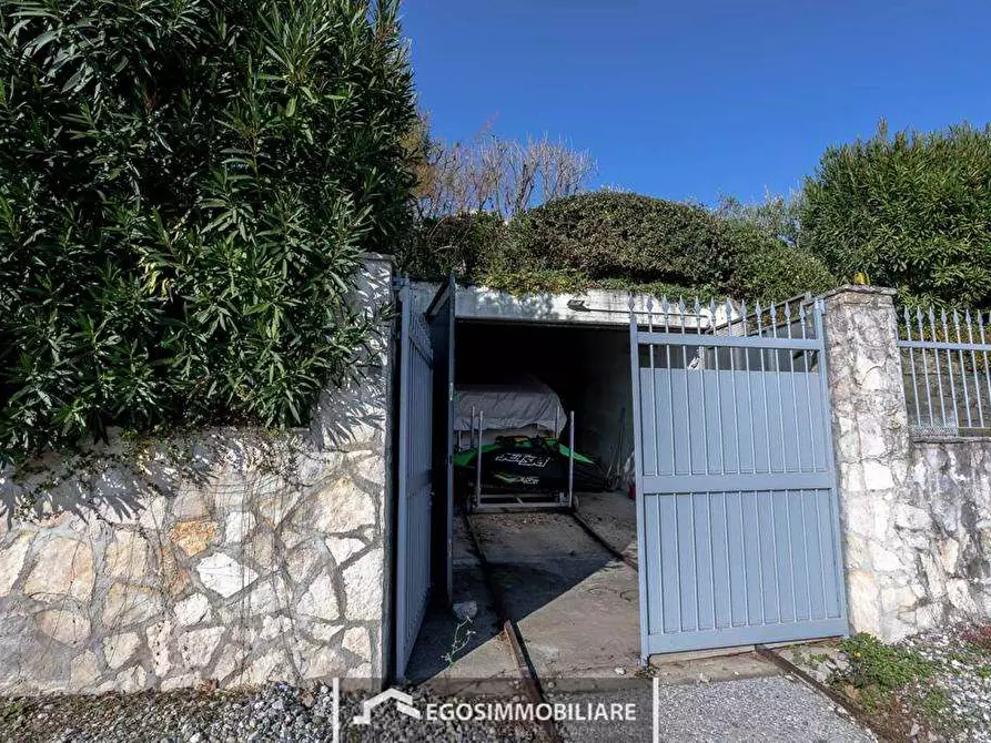 Immagine 31 di Villa in vendita  a Padenghe Sul Garda