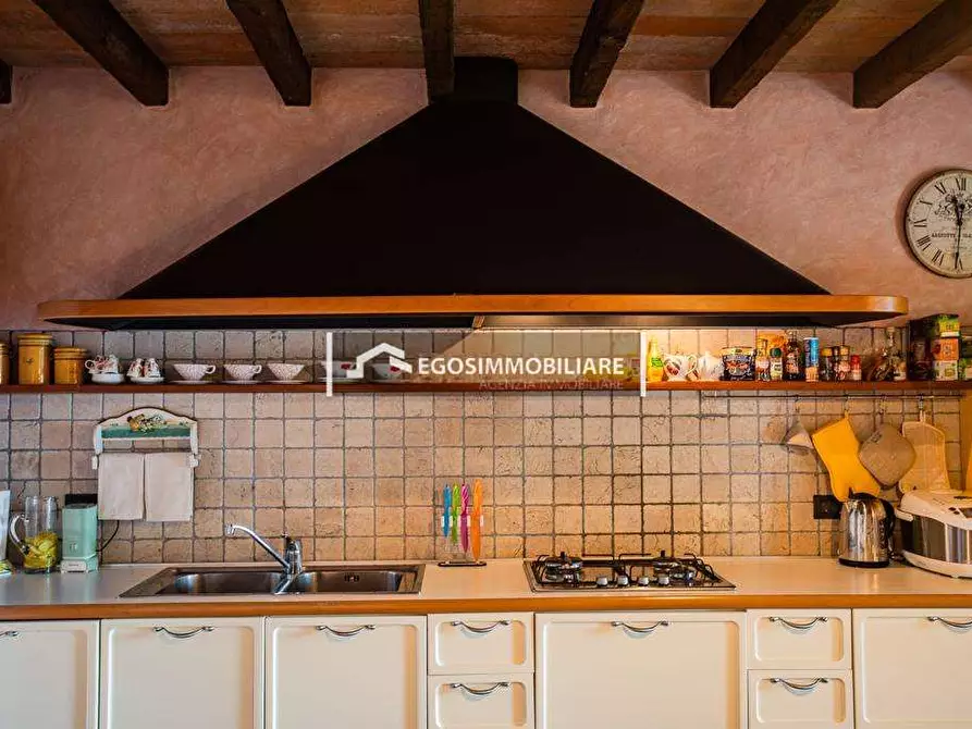Immagine 40 di Villa in vendita  a Padenghe Sul Garda