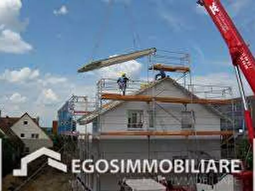 Immagine 2 di Appartamento in vendita  in Piazza Garibaldi a Desenzano Del Garda