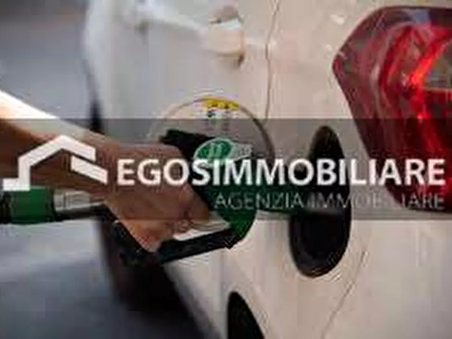 Immagine 6 di Garage in vendita  a Desenzano Del Garda